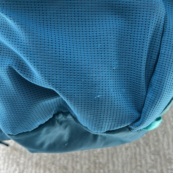 REI Tarn 18 Backpack - Picture 4 of 7